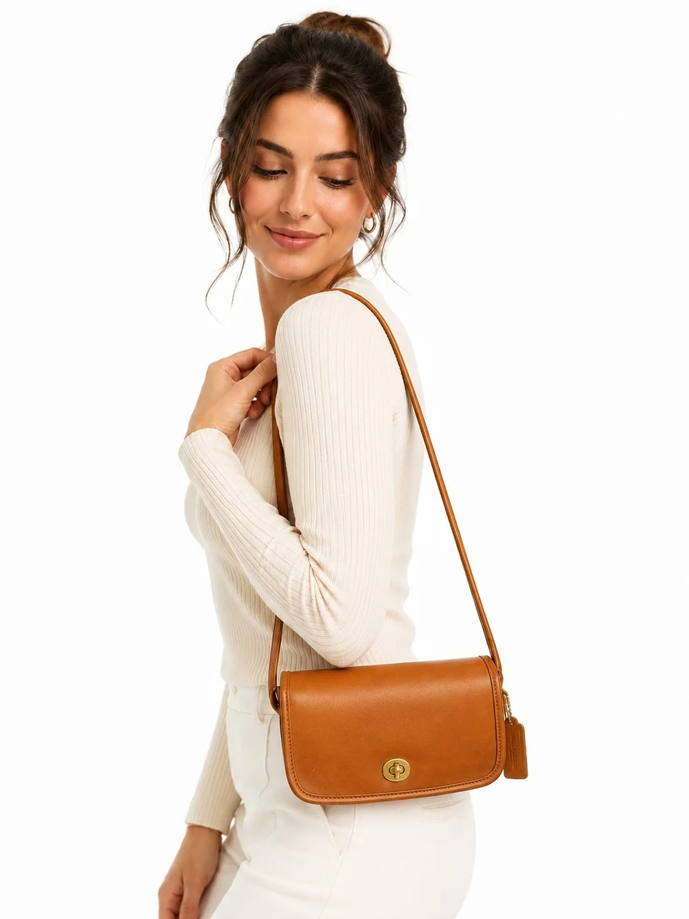 Vintage Early Coach Dinky Glove Tanned Leather Crossbody Bag in British Tan